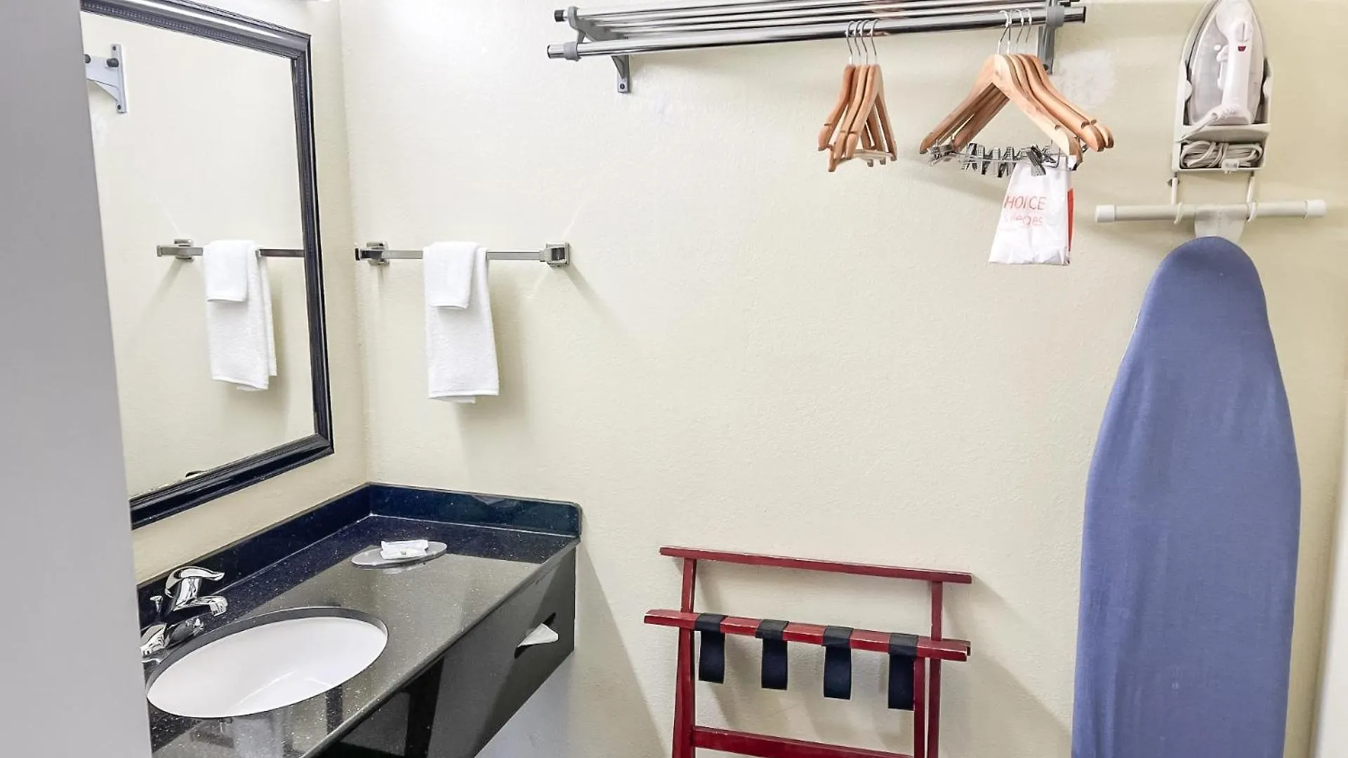 Quality Inn Airport - Cruise Port Tampa 2*,