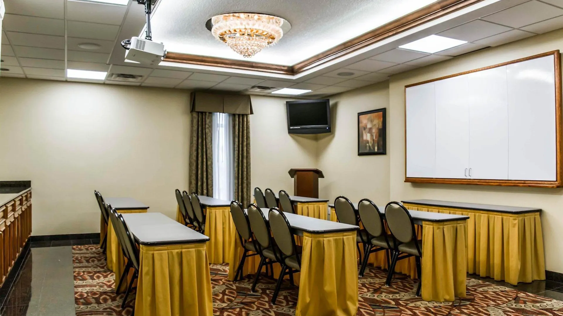 Quality Inn Airport - Cruise Port Tampa
