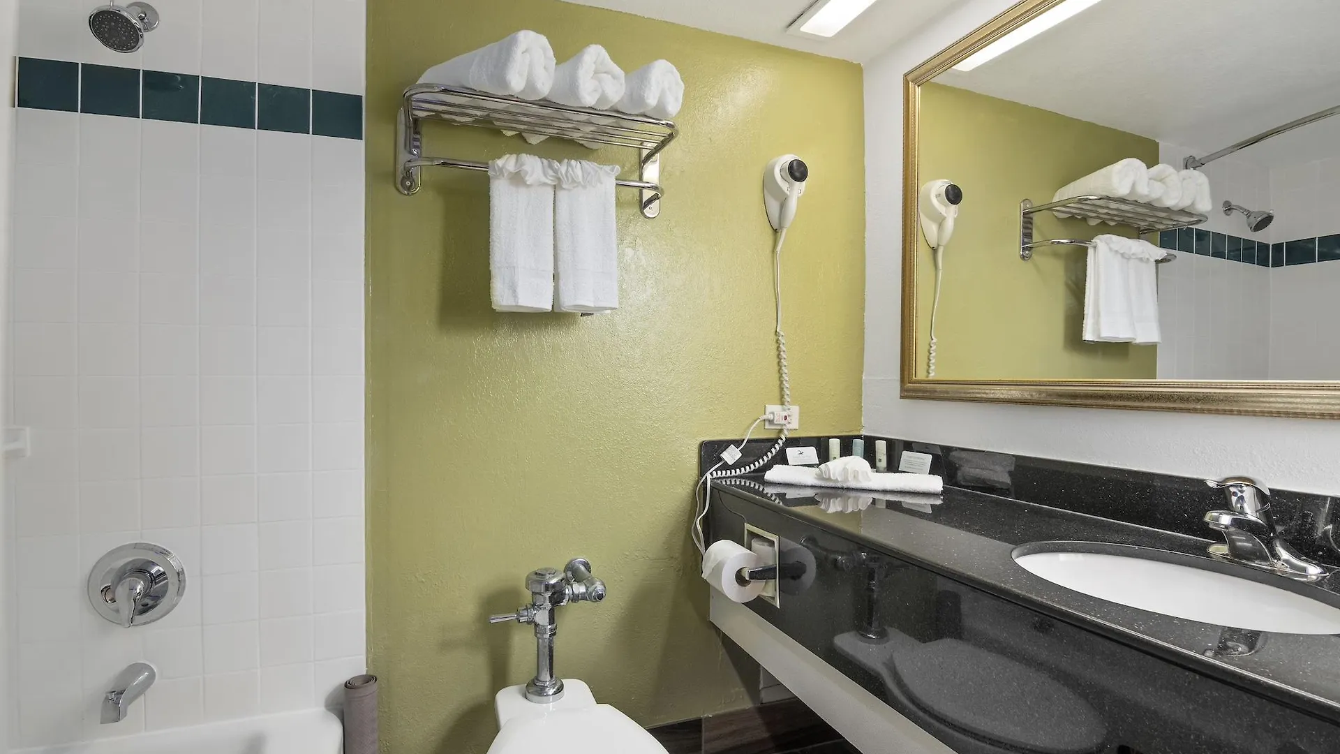 Quality Inn Airport - Cruise Port Tampa