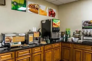 Quality Inn Airport - Cruise Port Tampa 2*,